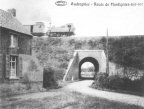 Audregnies : Train passant par le pont du Chemin de Montignies